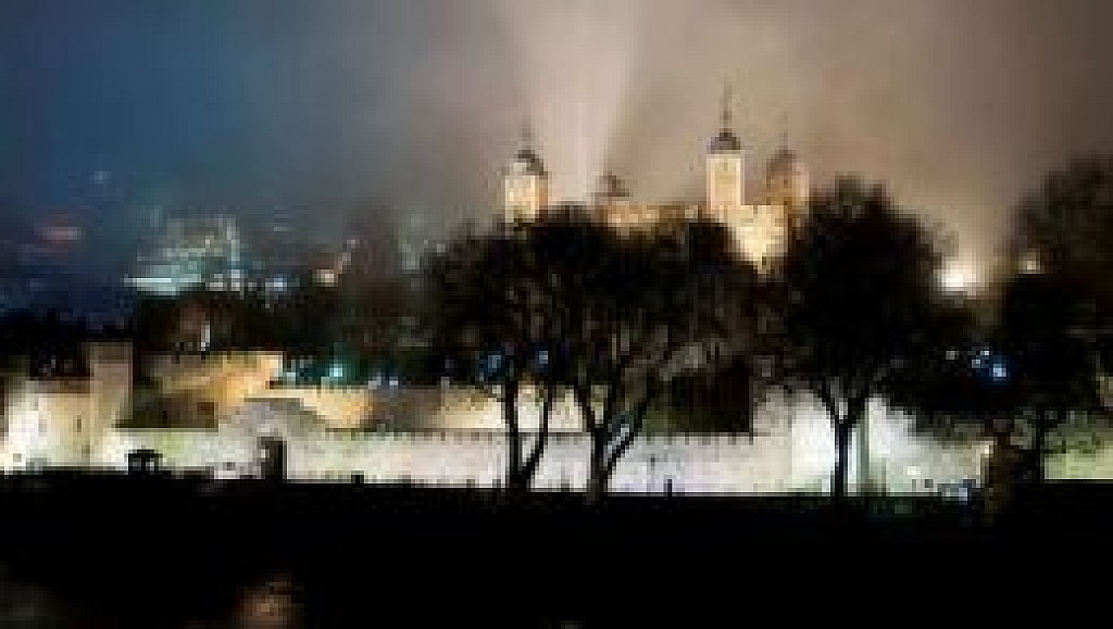 Crown Jewels of London with River Cruise and Jack the Ripper, Haunted London & Fish and Chips Combo