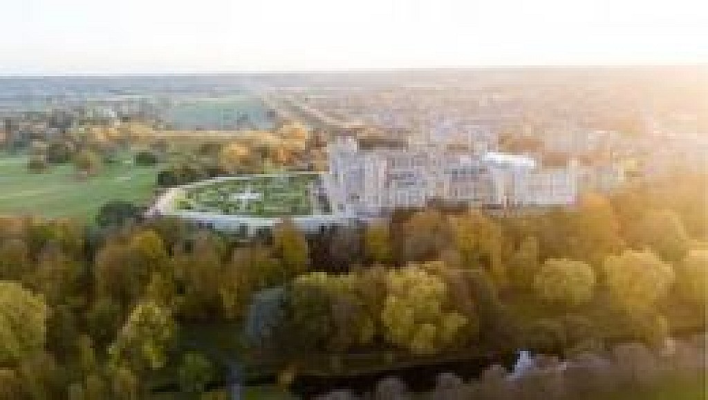 Windsor Castle, Stonehenge & Oxford Spanish - including entrances