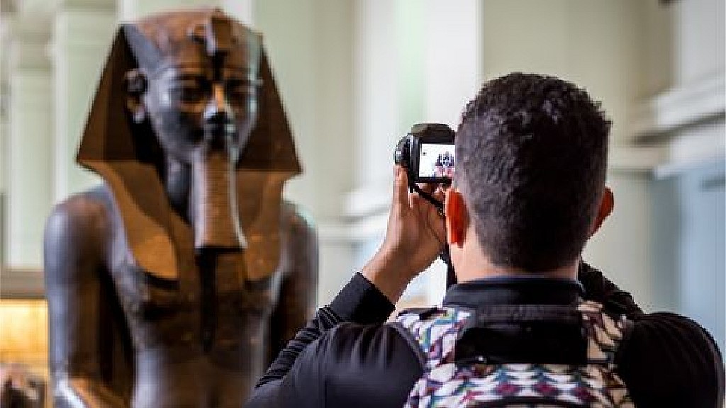 Highlights of the British Museum Private tour with Driver-Guide