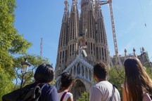 Private tour: Highlights and Sagrada Familia