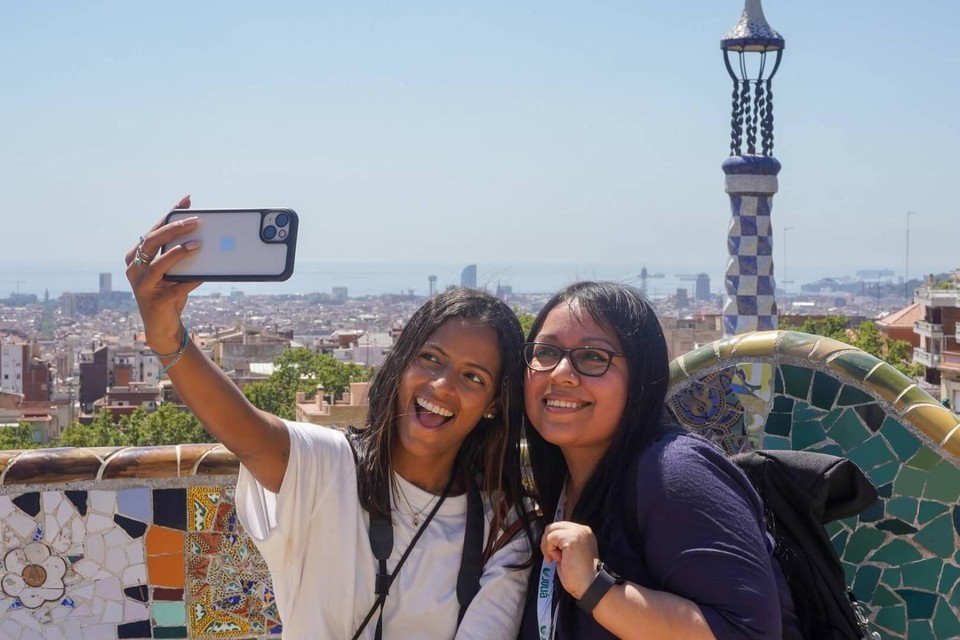 Spring over linjen - Guidet tur i Park Güell